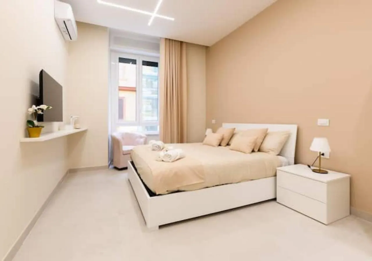 Luxury Home Naples Bed & Breakfast
