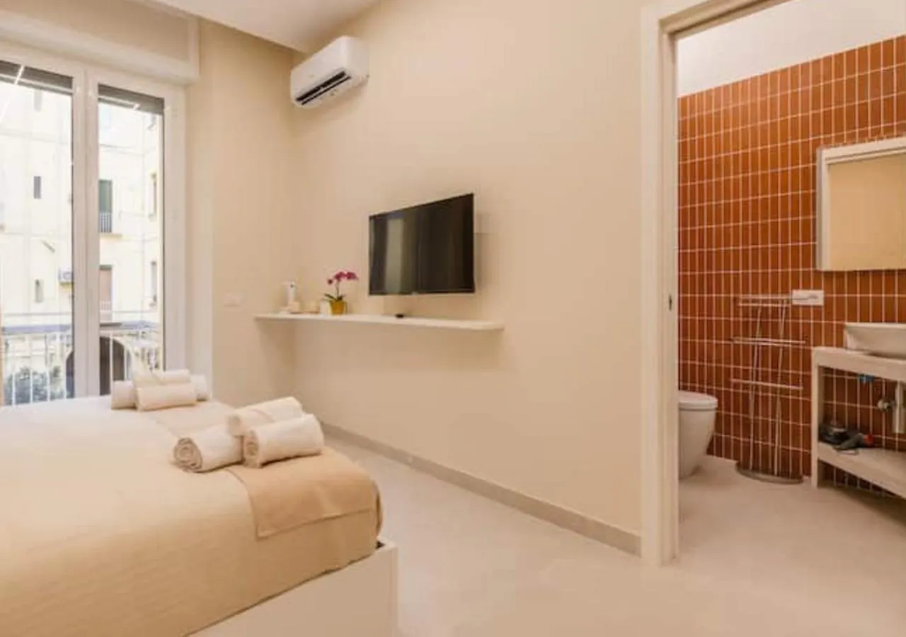 Luxury Home Naples Bed & Breakfast