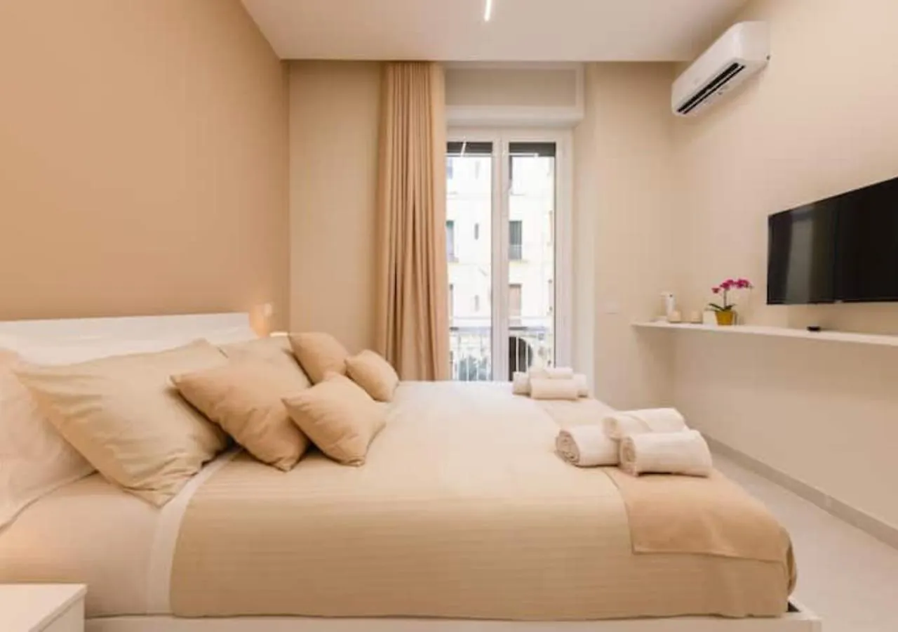 Luxury Home Naples Bed & Breakfast